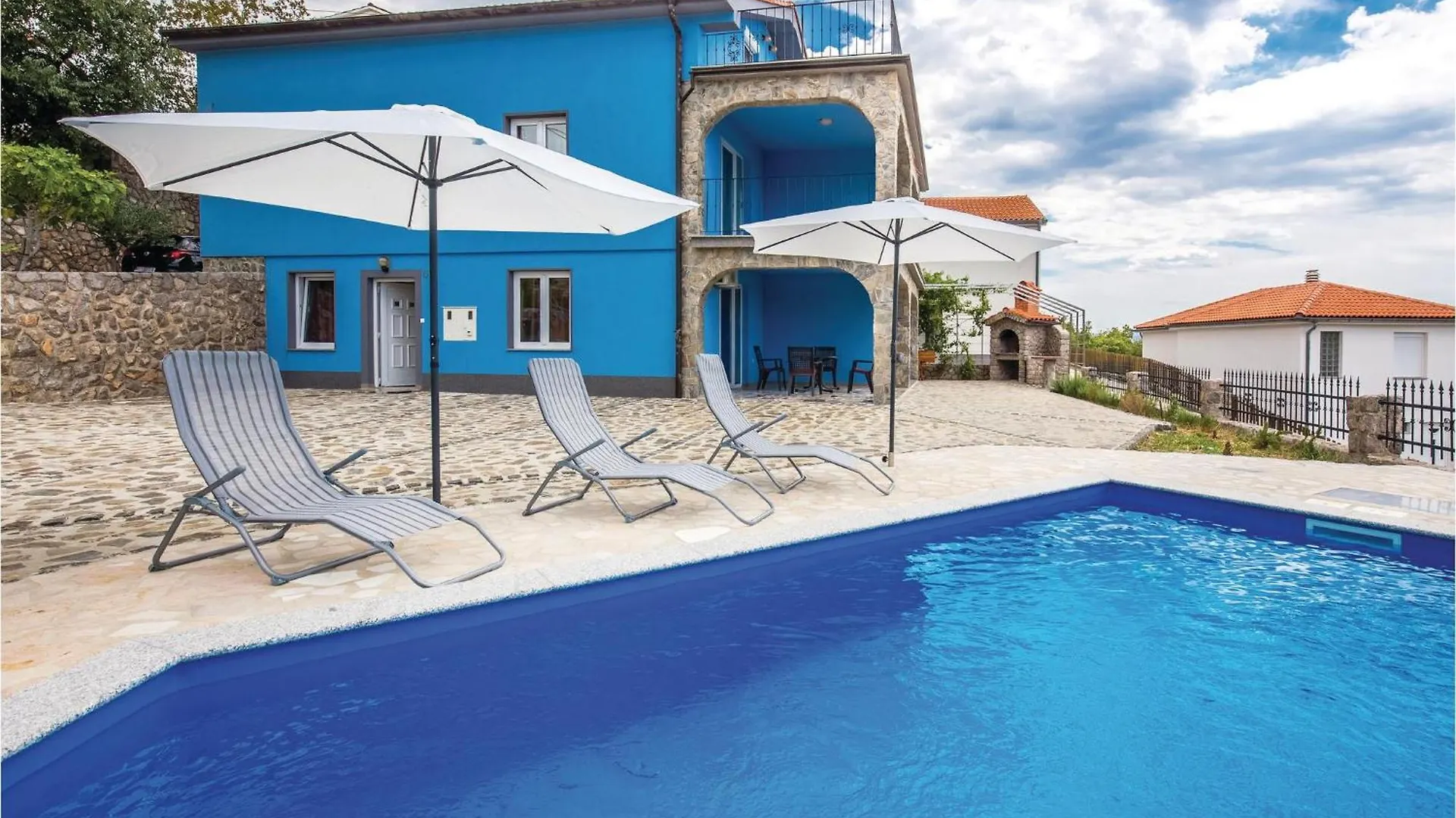 Awesome Apartment In Klenovica With Wifi
