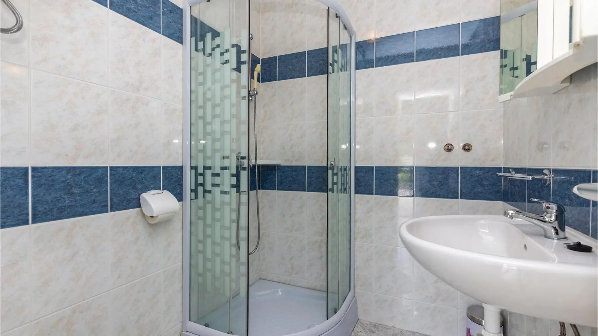 Awesome Apartment In Klenovica With Wifi Kroatien