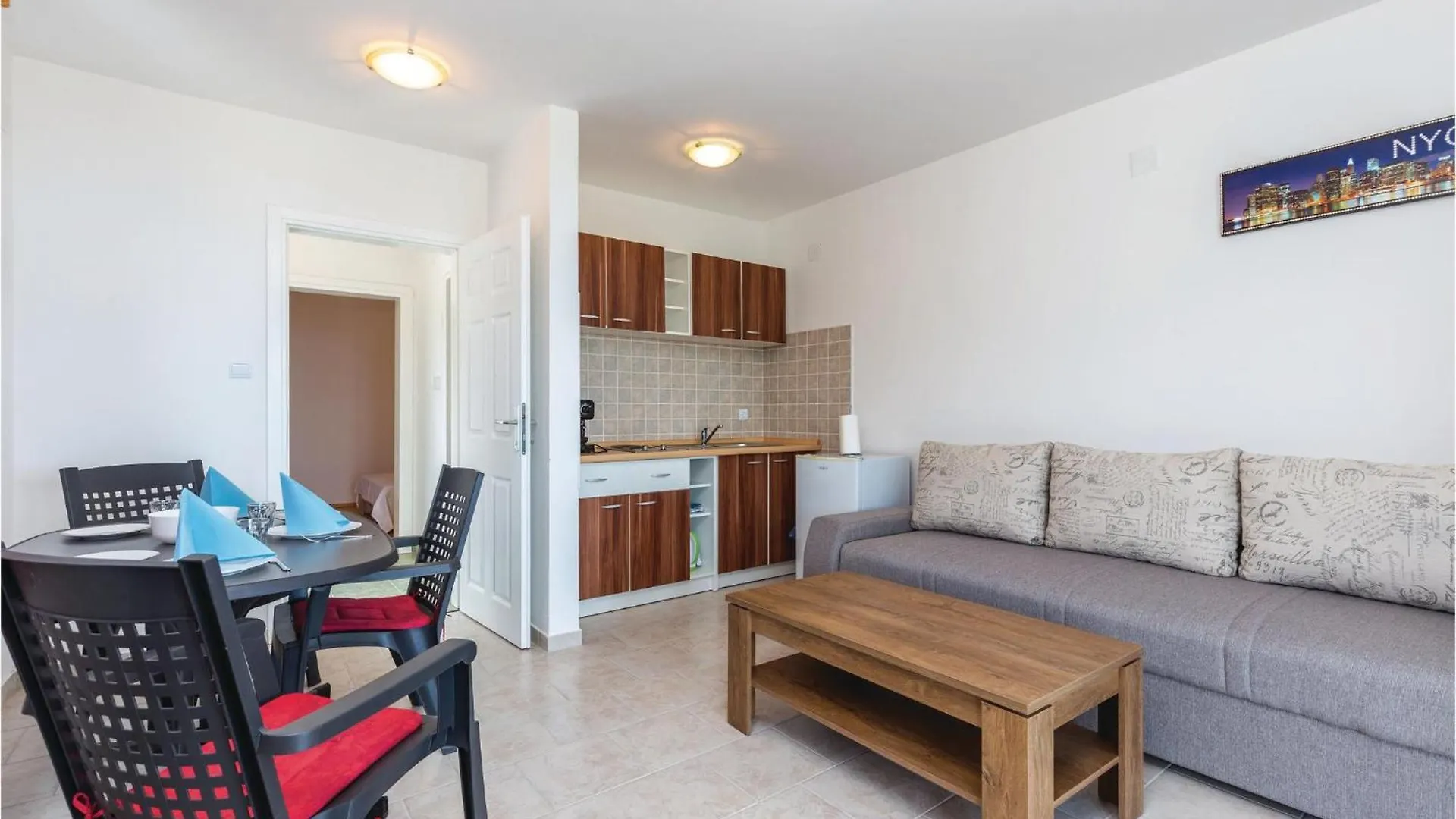 Awesome Apartment In Klenovica With Wifi