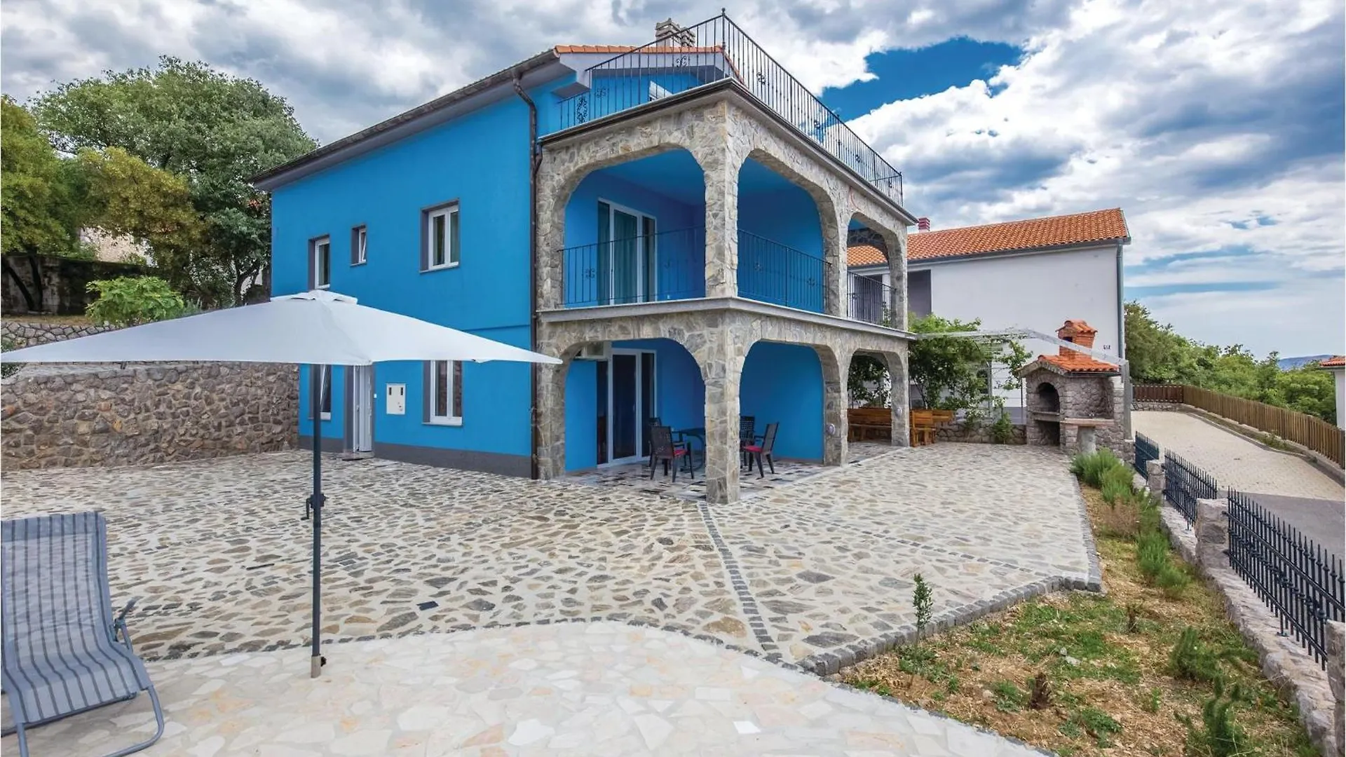 Awesome Apartment In Klenovica With Wifi