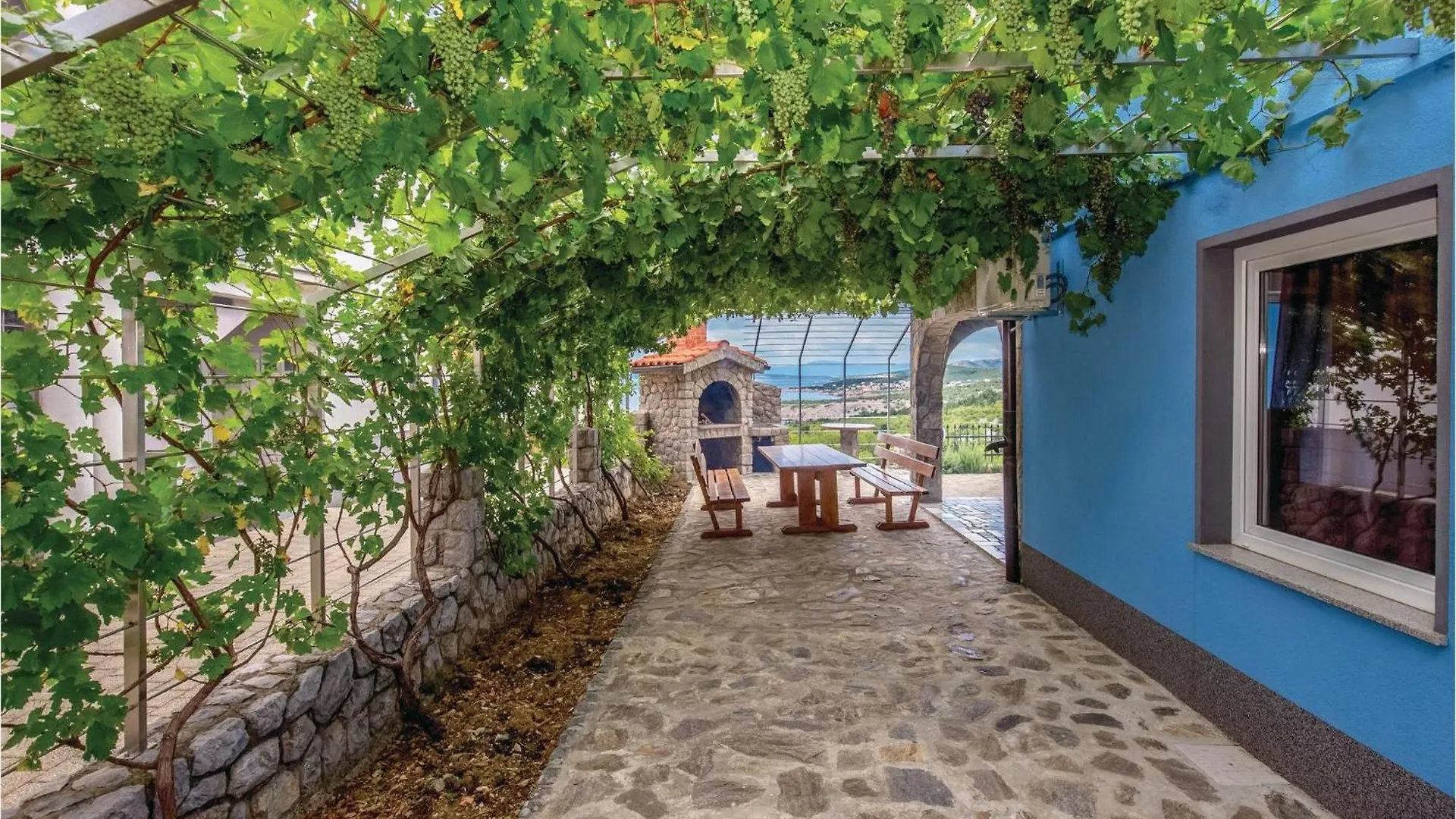 Awesome Apartment In Klenovica With Wifi
